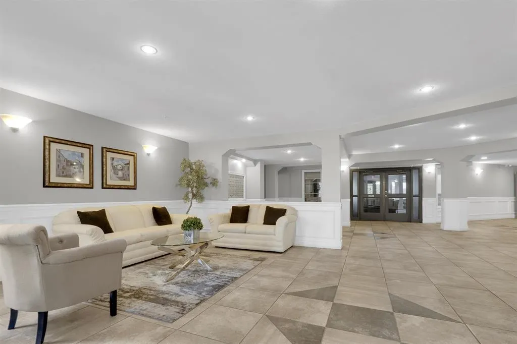 20448 Park Avenue #302