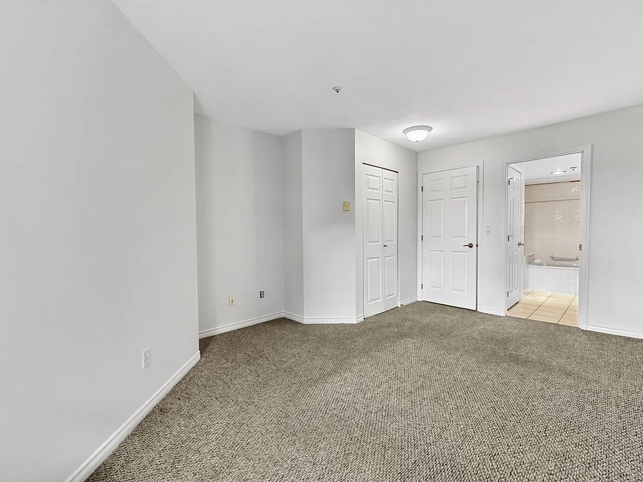 20448 Park Avenue #302