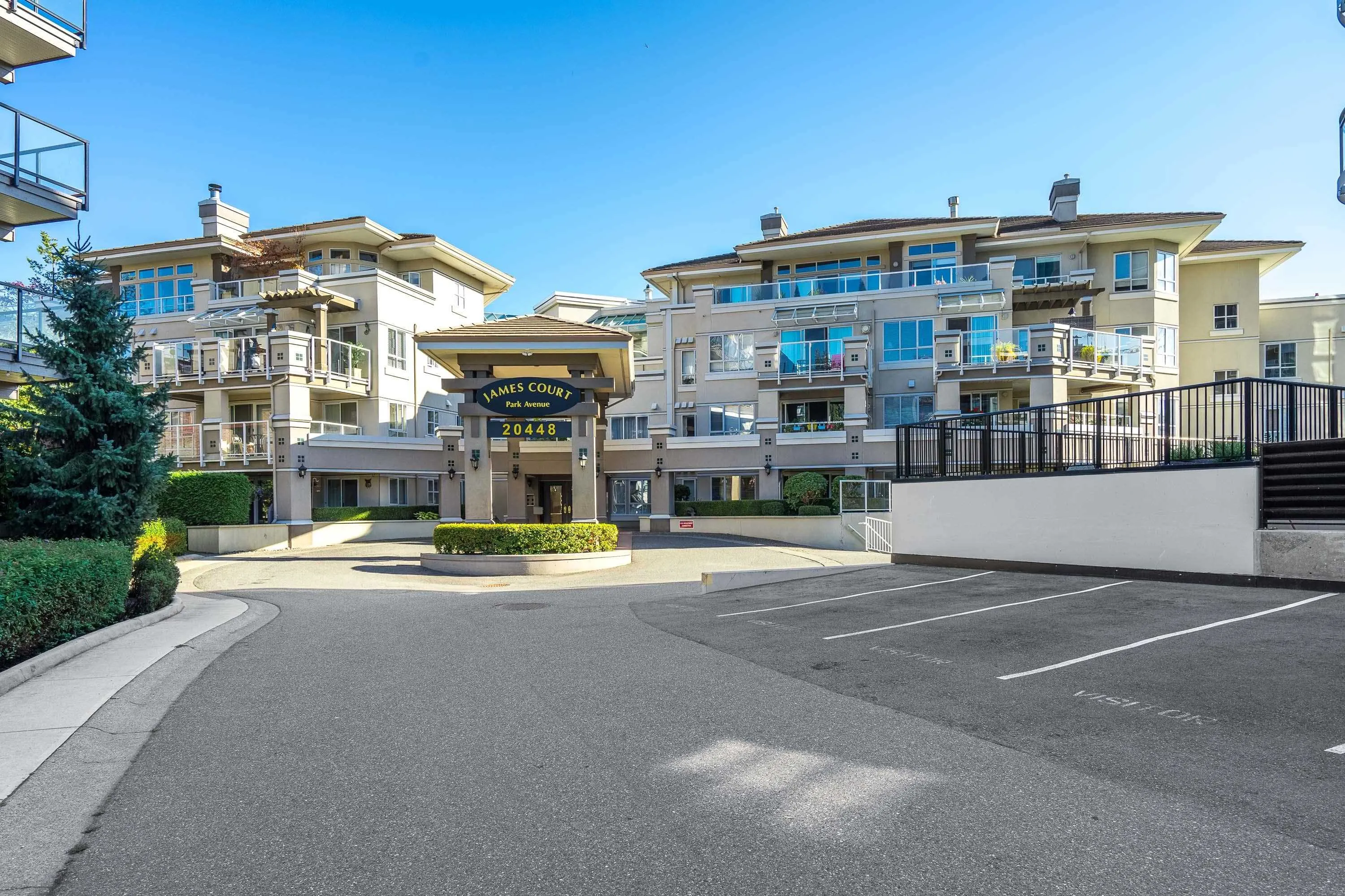 20448 Park Avenue #401