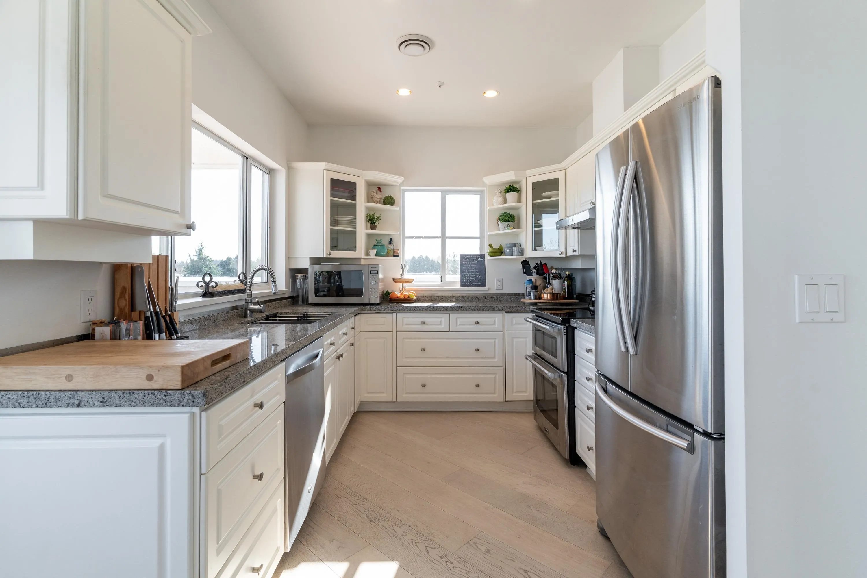 20448 Park Avenue #401