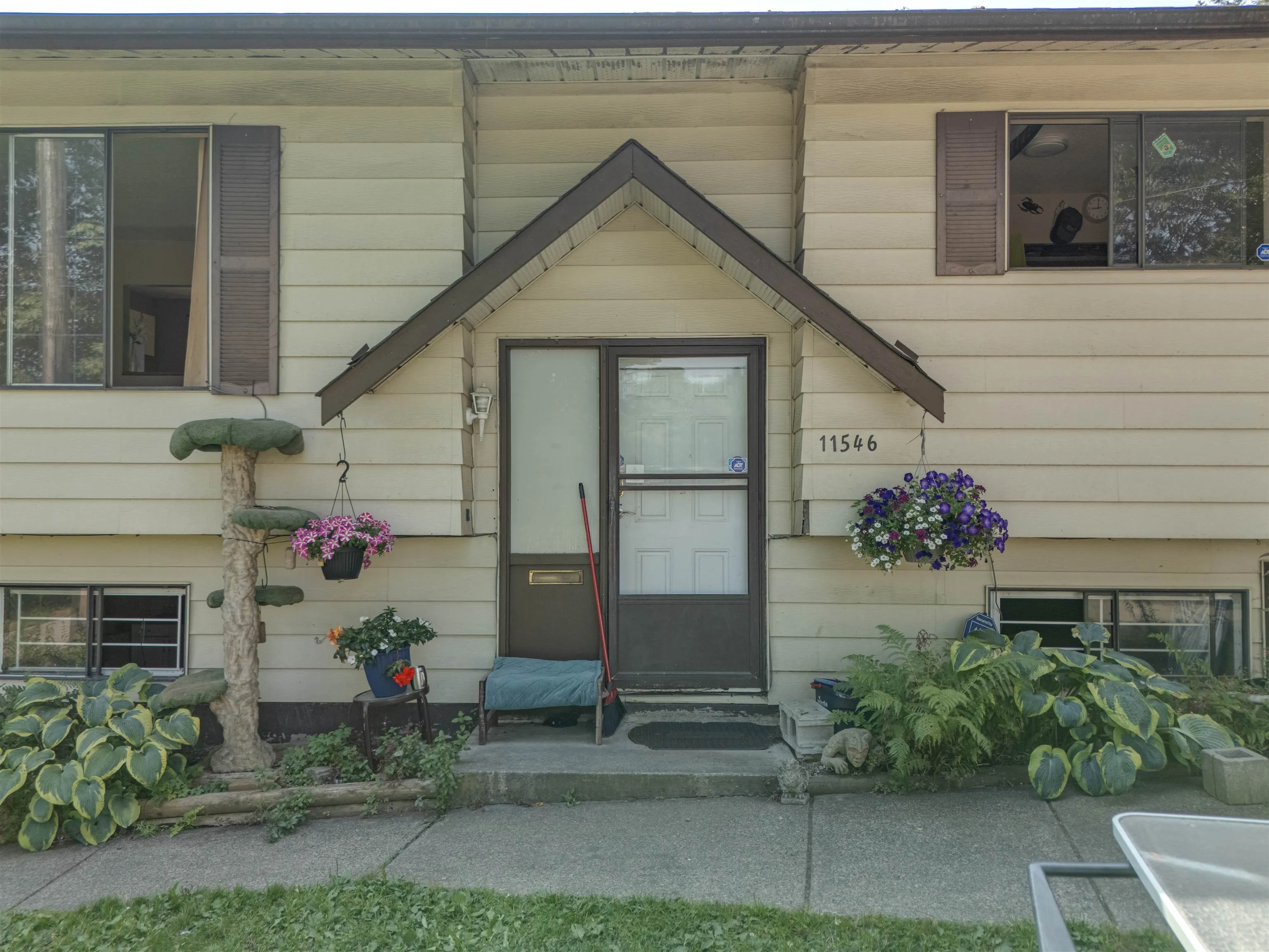 11546 Surrey Road