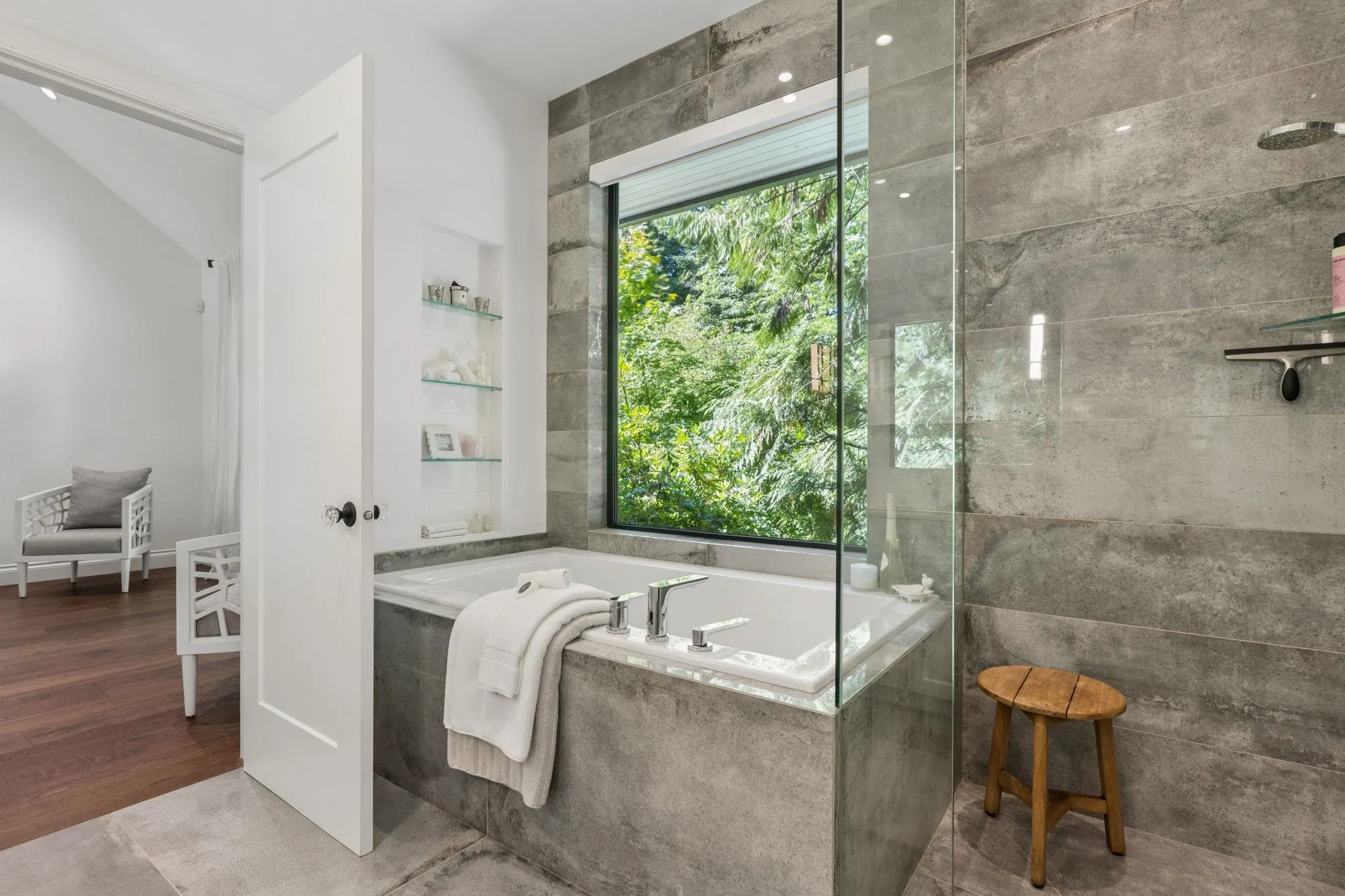 435 Macbeth Crescent