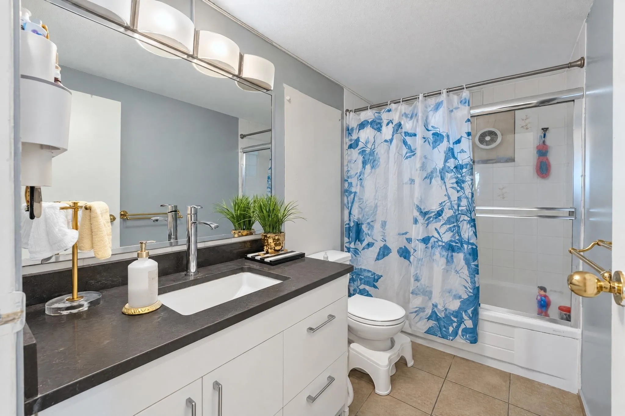 580 W 29th Street