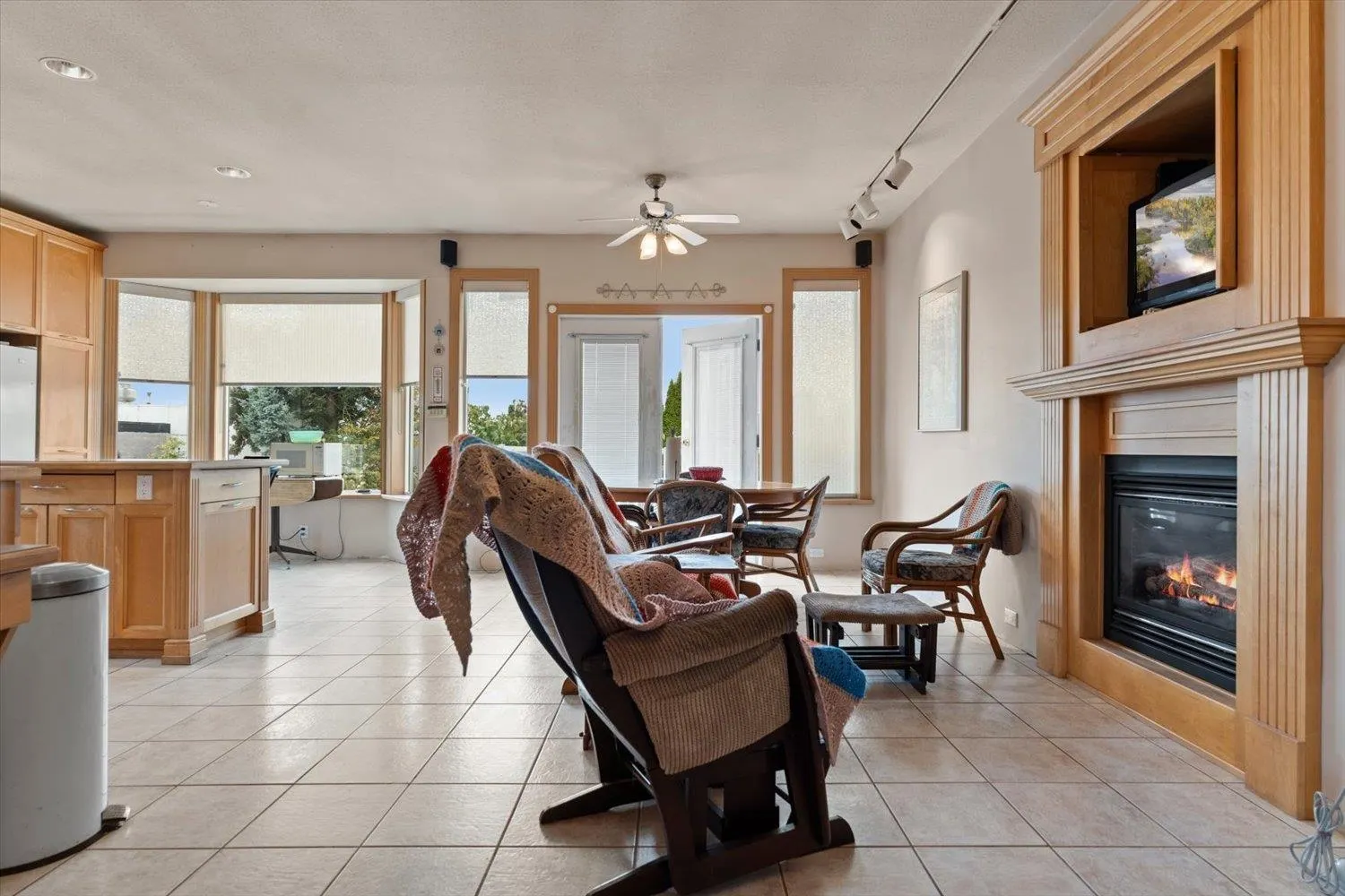 2203 Windsor Street