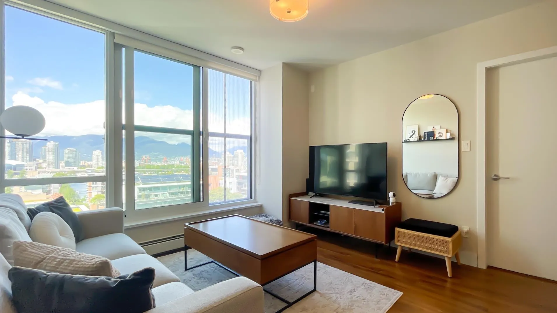 159 W 2nd Avenue #1402