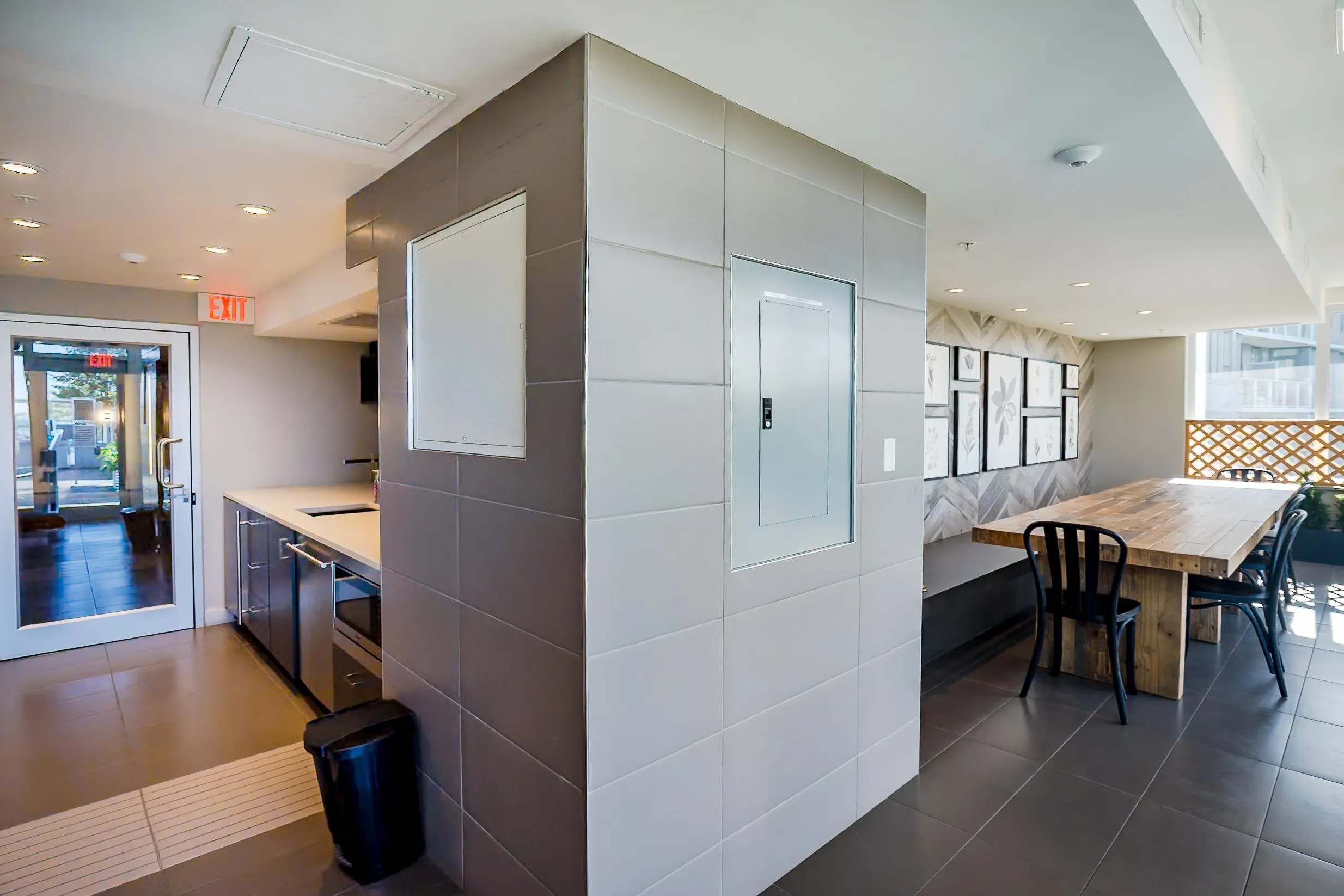 4539 Cambie Street #101