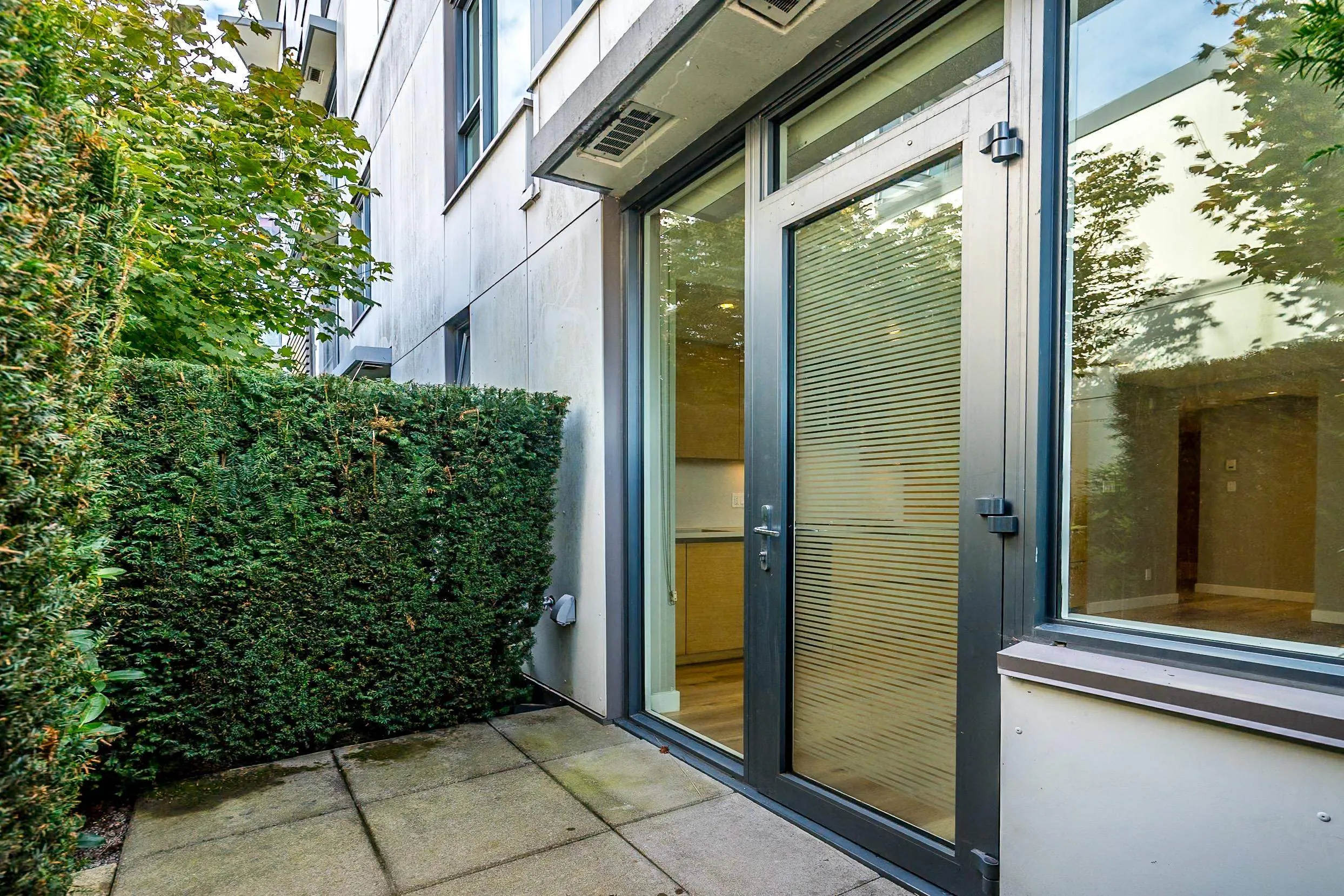 4539 Cambie Street #101
