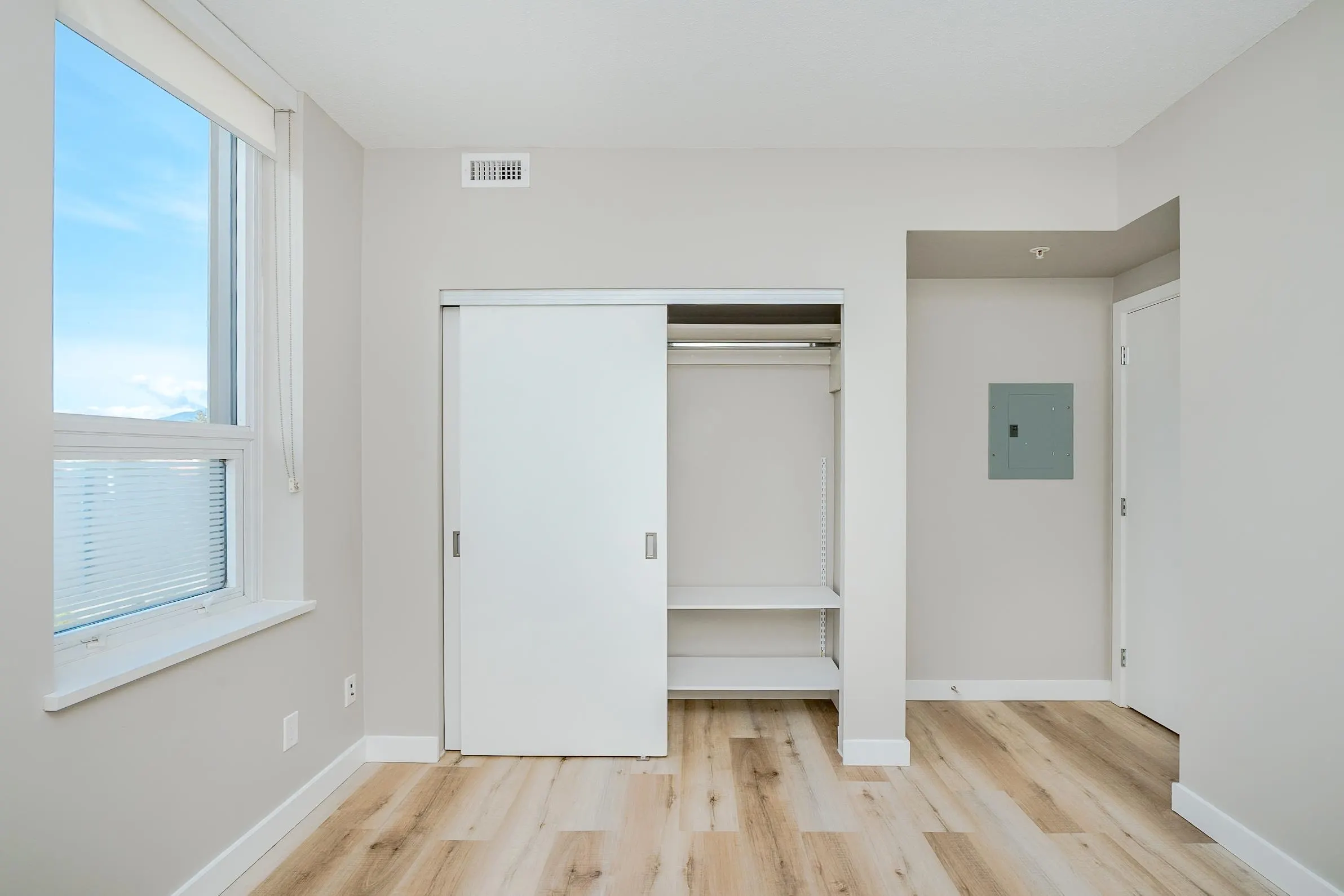 4539 Cambie Street #101