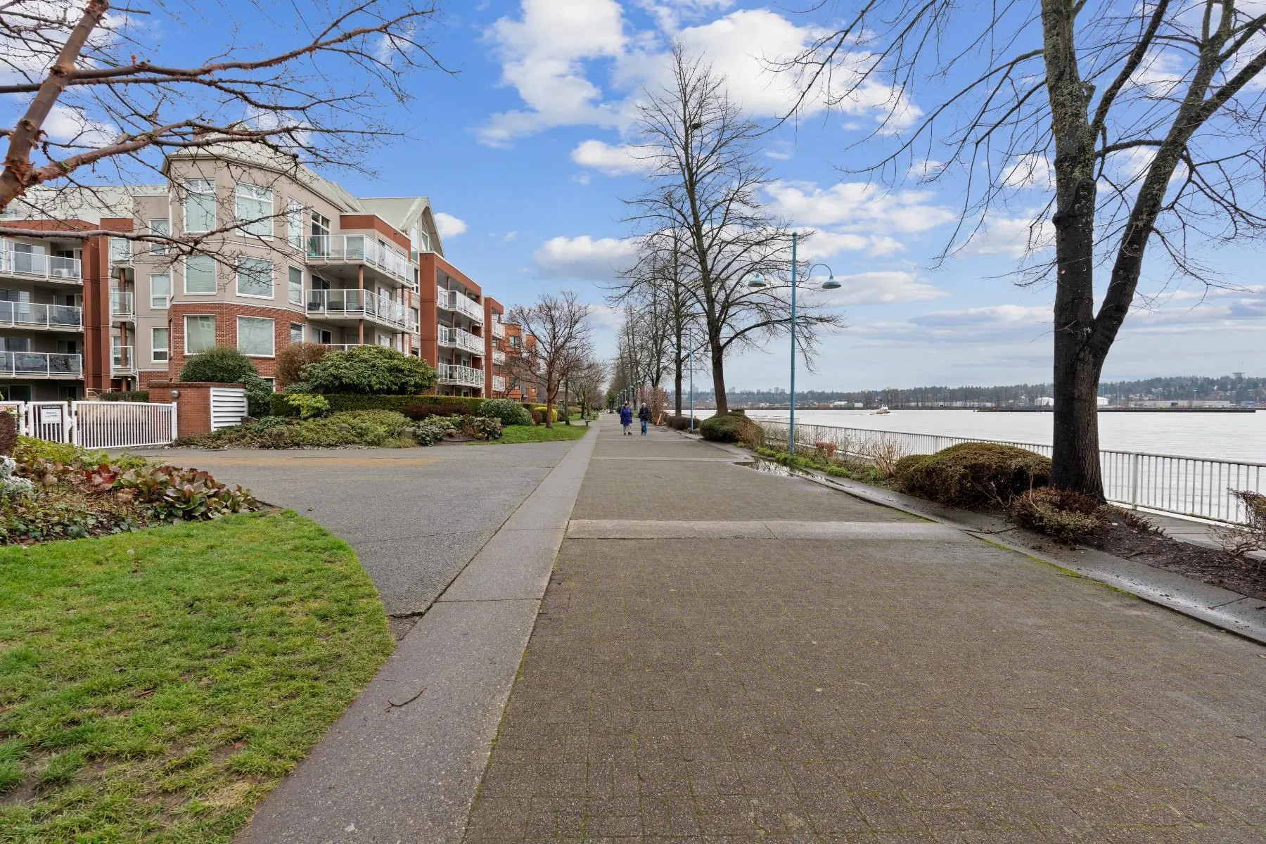 1230 Quayside Drive #306