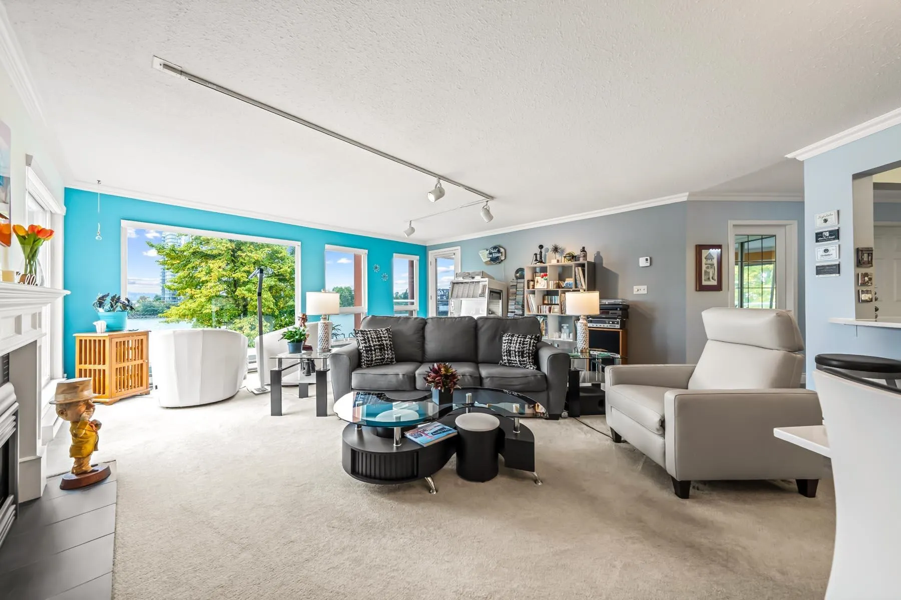 1230 Quayside Drive #306