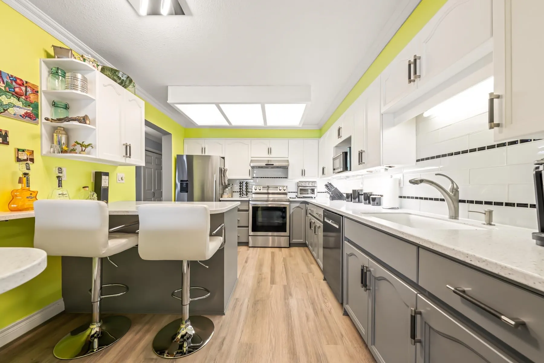 1230 Quayside Drive #306