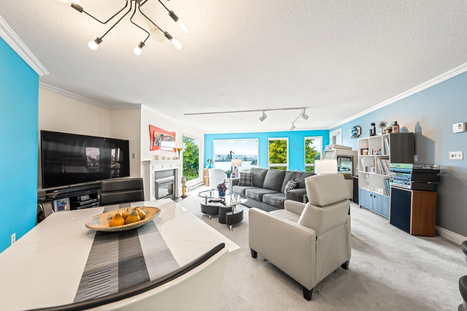 1230 Quayside Drive #306