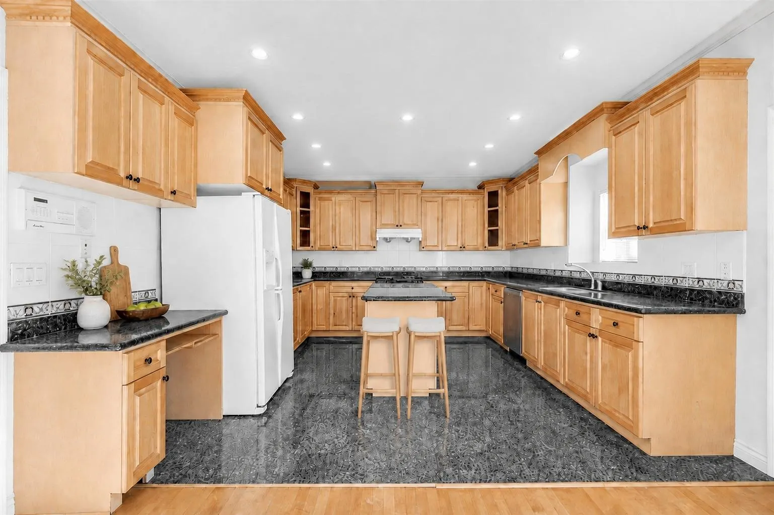 213 W 28th Street