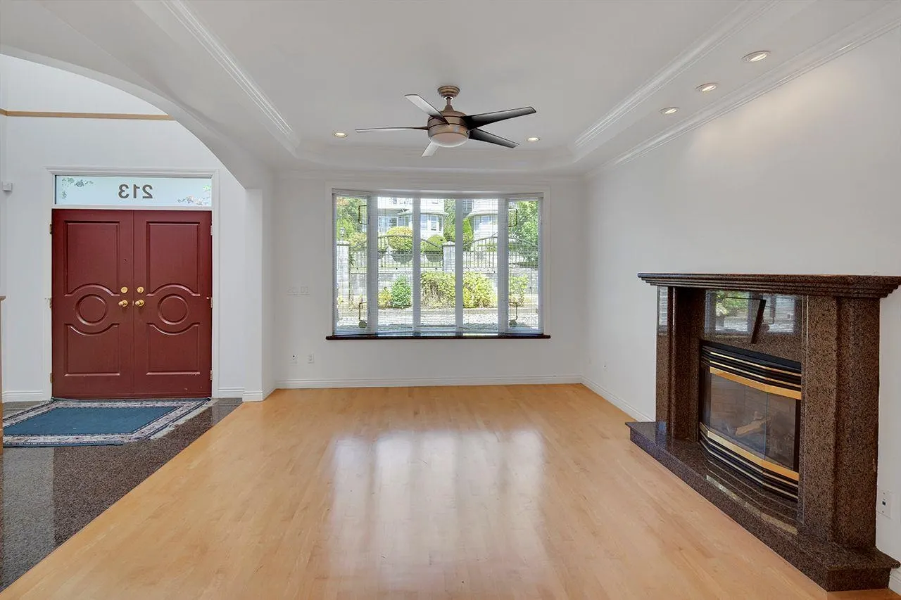 213 W 28th Street