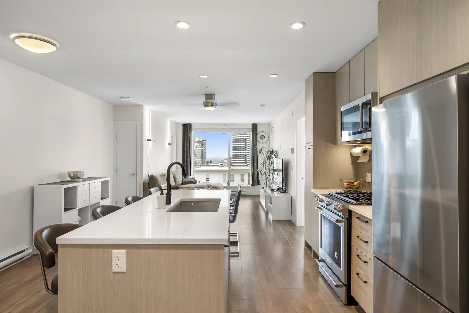 707 Como Lake Avenue #611