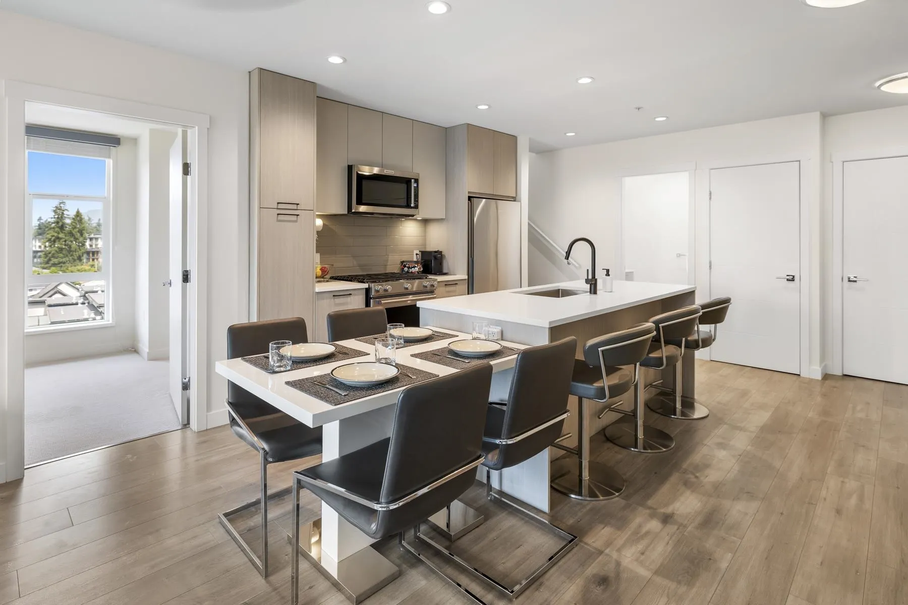 707 Como Lake Avenue #611