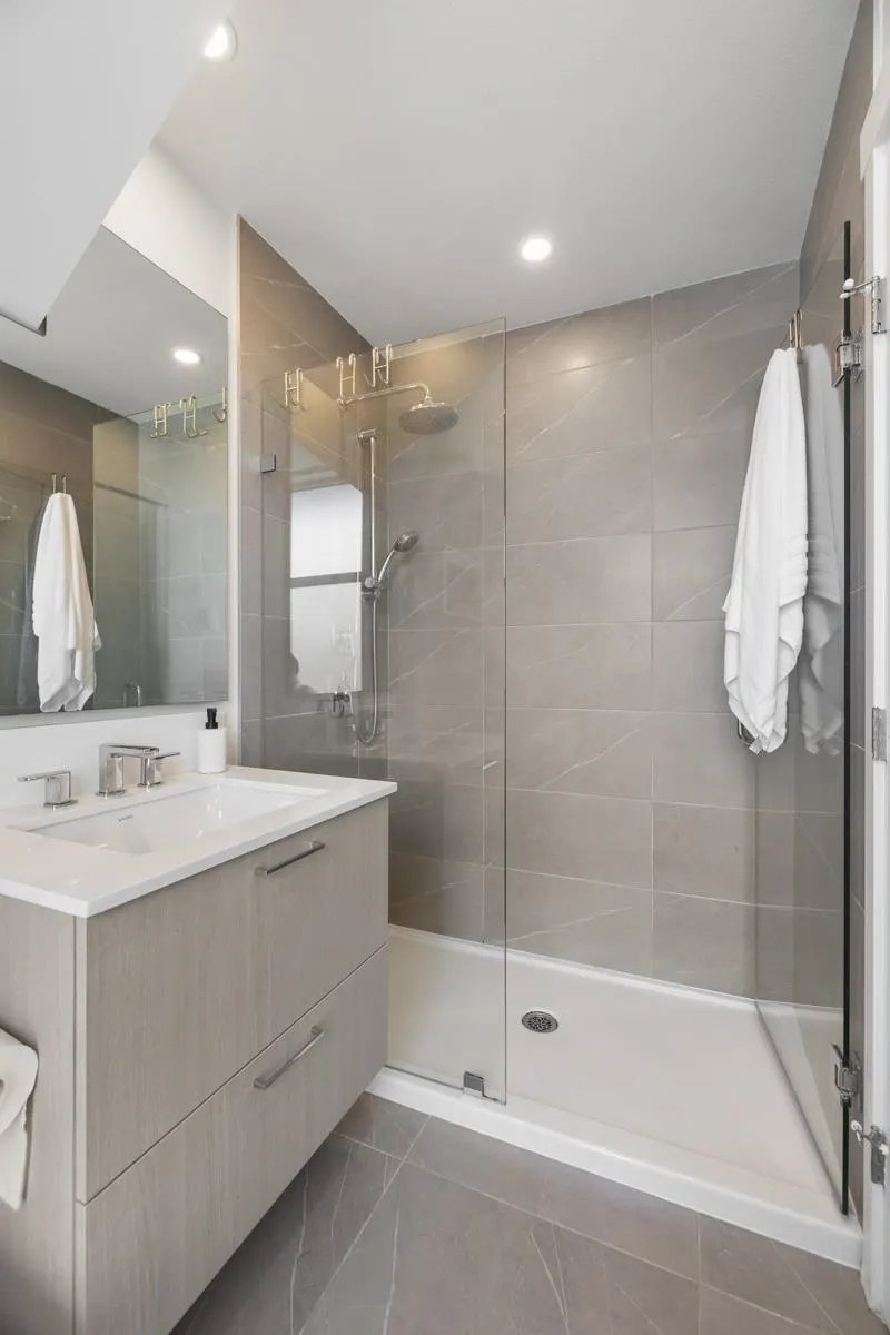 707 Como Lake Avenue #611