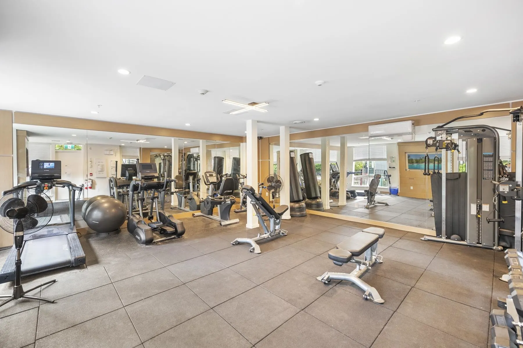 707 Como Lake Avenue #611