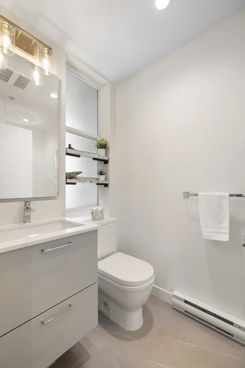 707 Como Lake Avenue #611