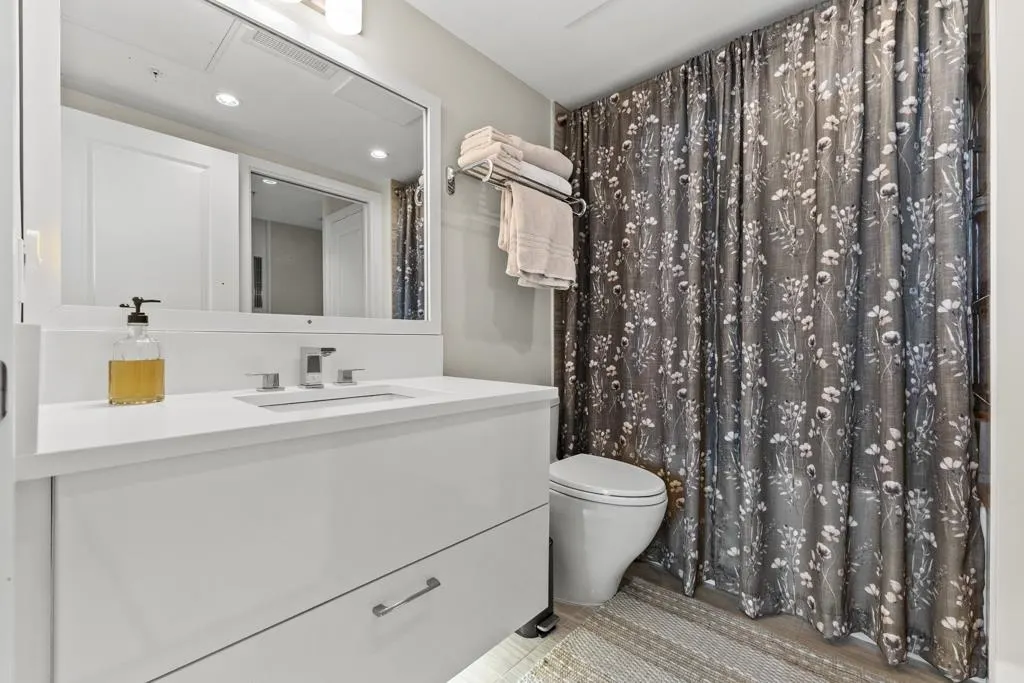 6383 Cambie Street #506