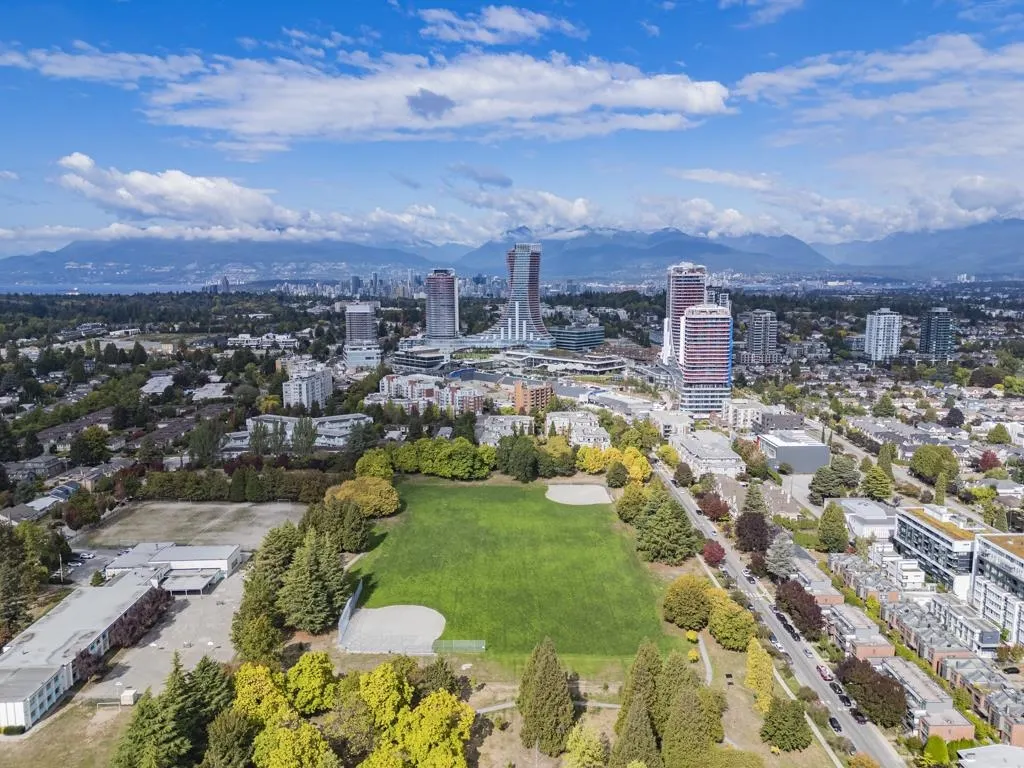 6383 Cambie Street #506