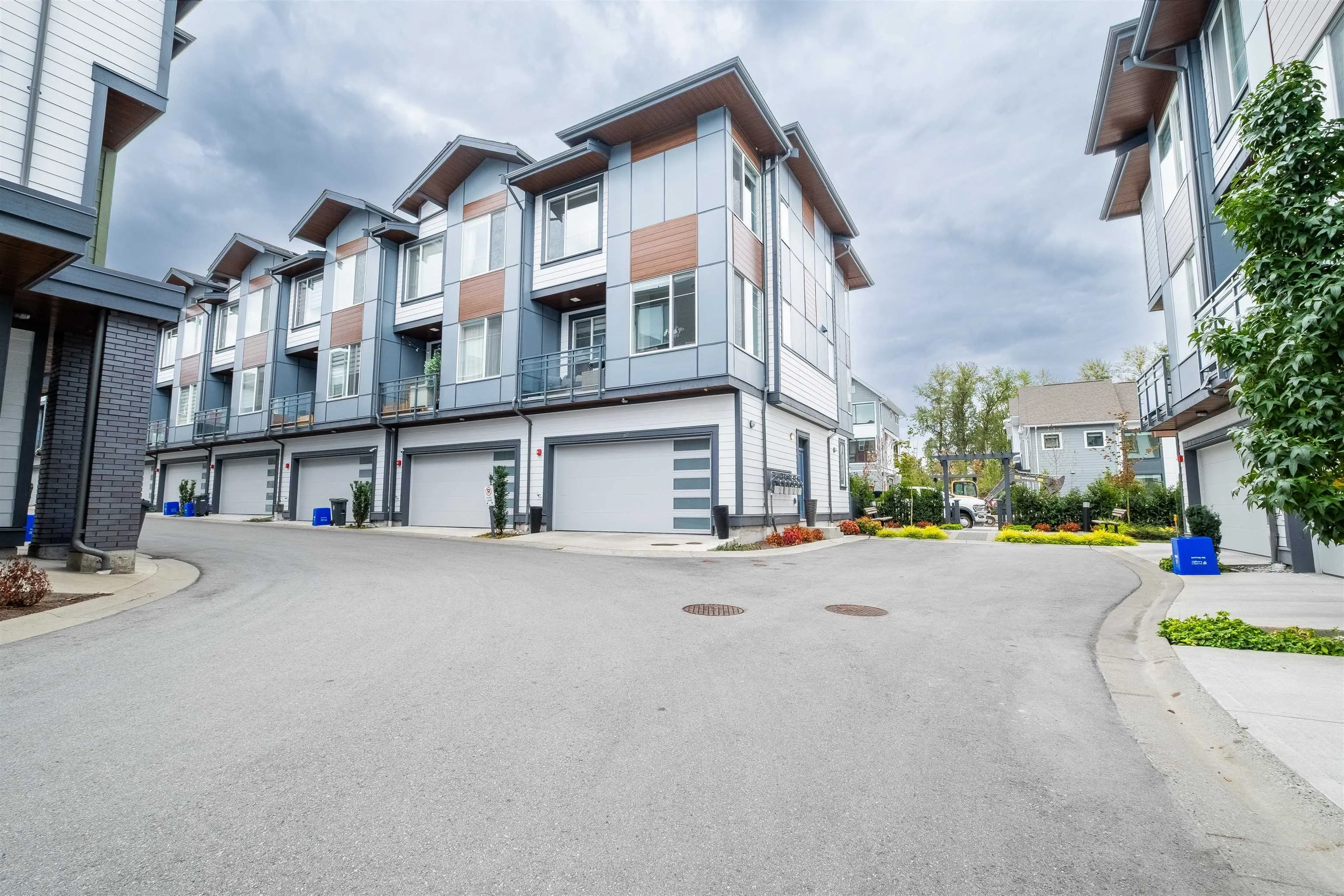 20763 76 Avenue #62