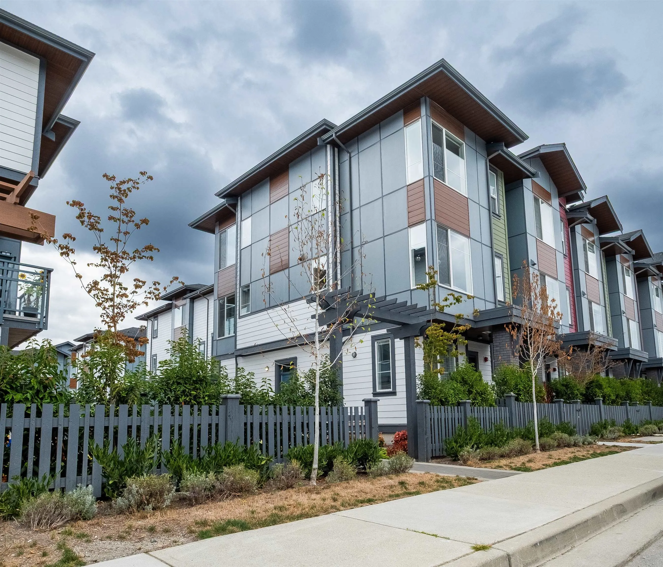 20763 76 Avenue #62