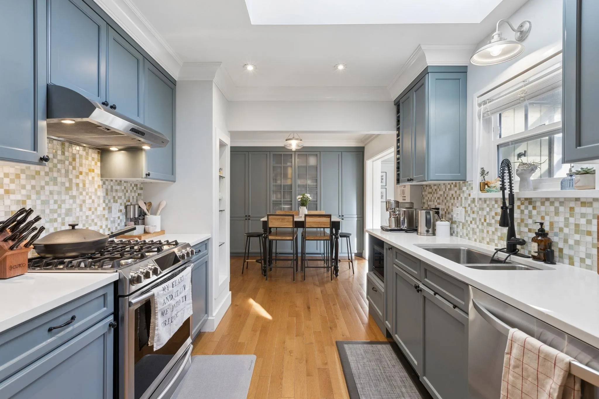 3964 Dundas Street