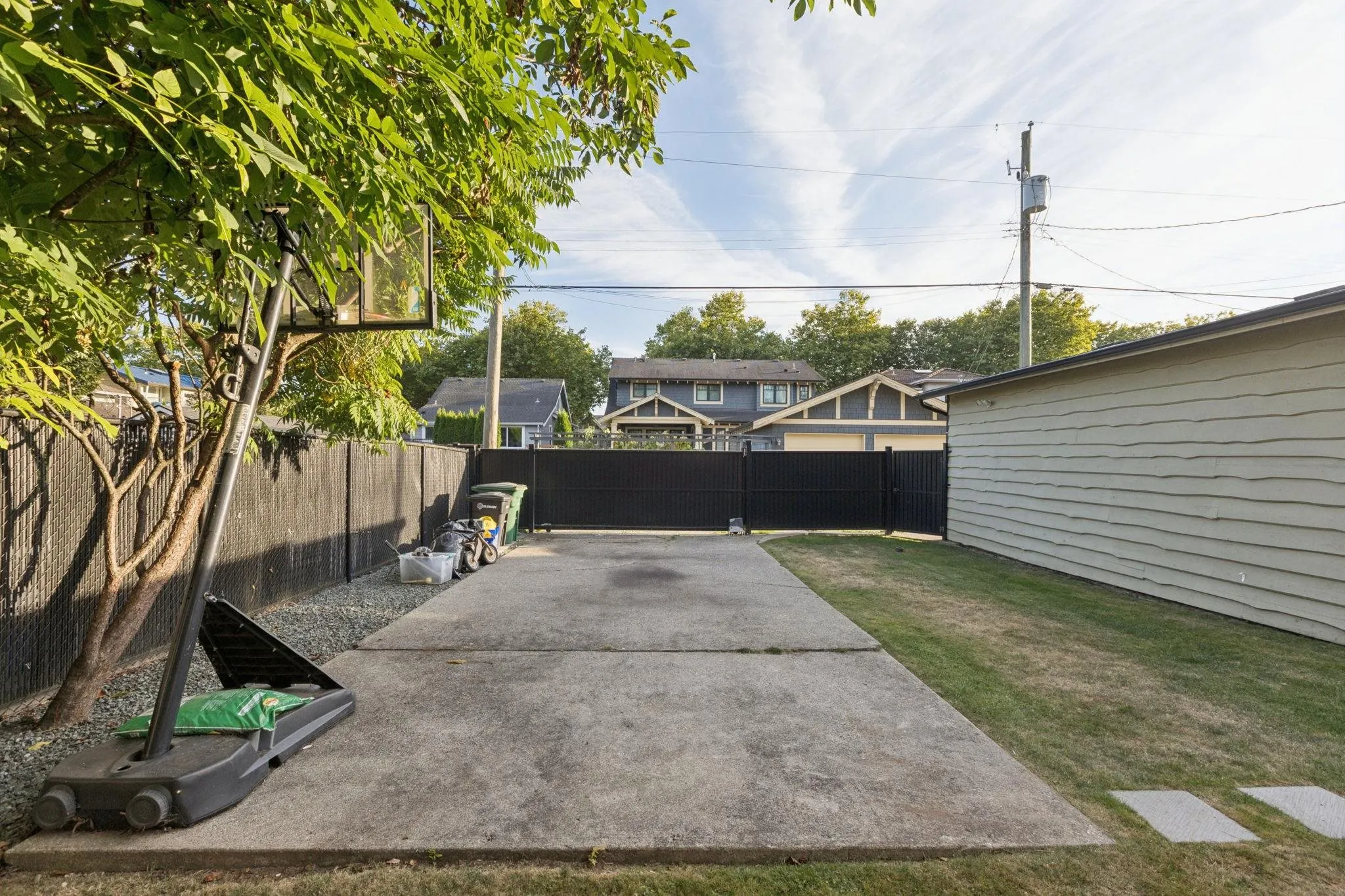 3964 Dundas Street