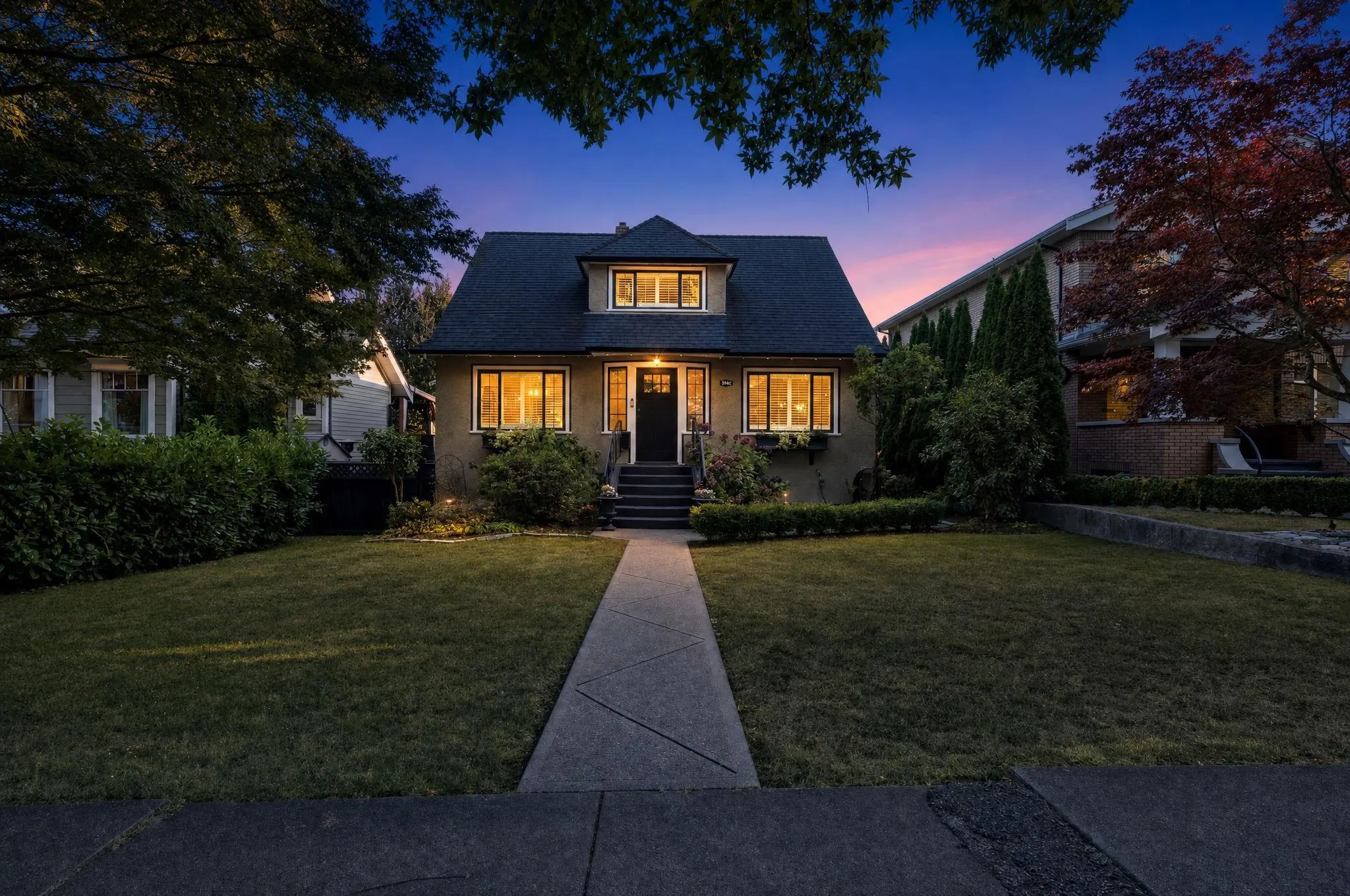 3964 Dundas Street