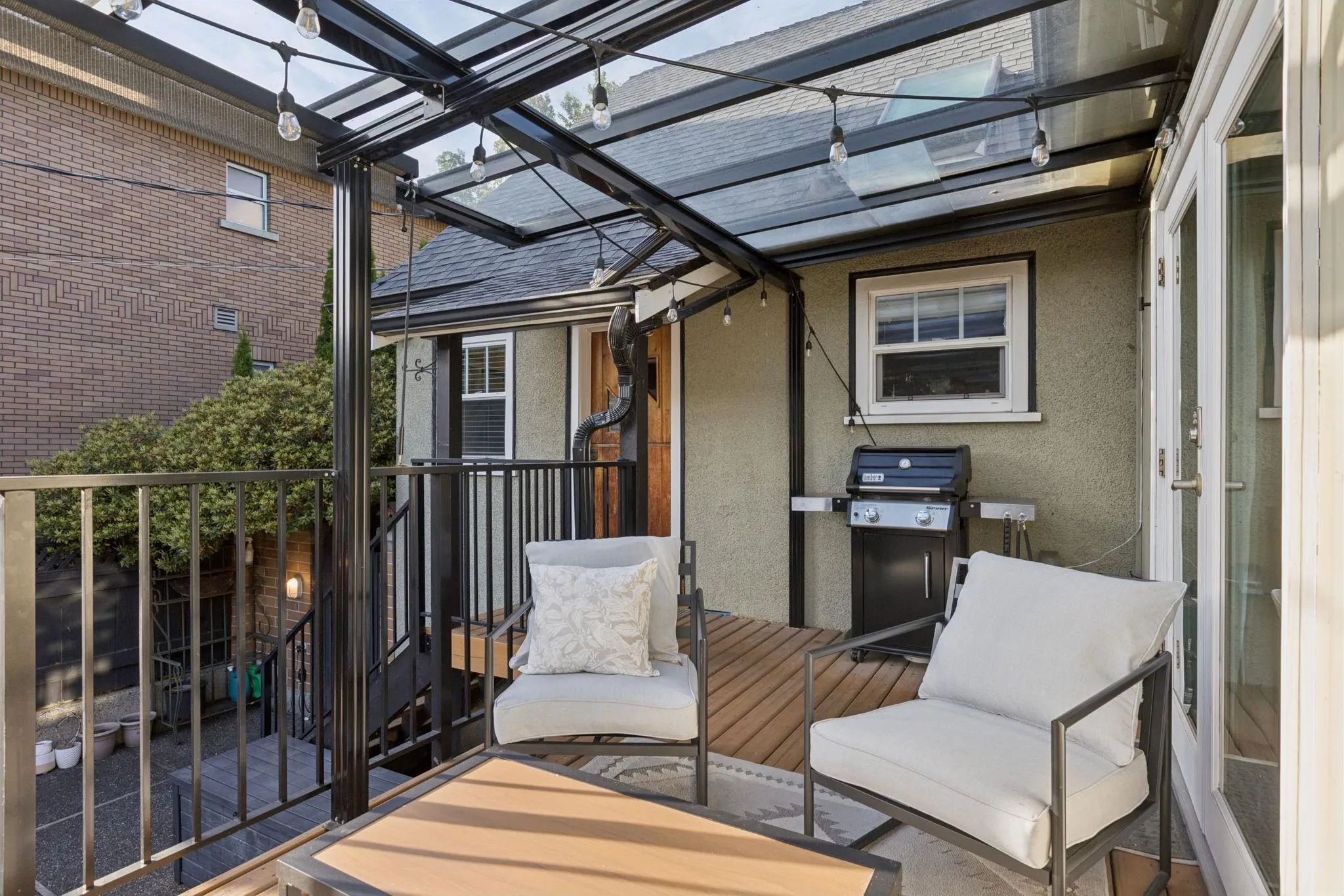 3964 Dundas Street