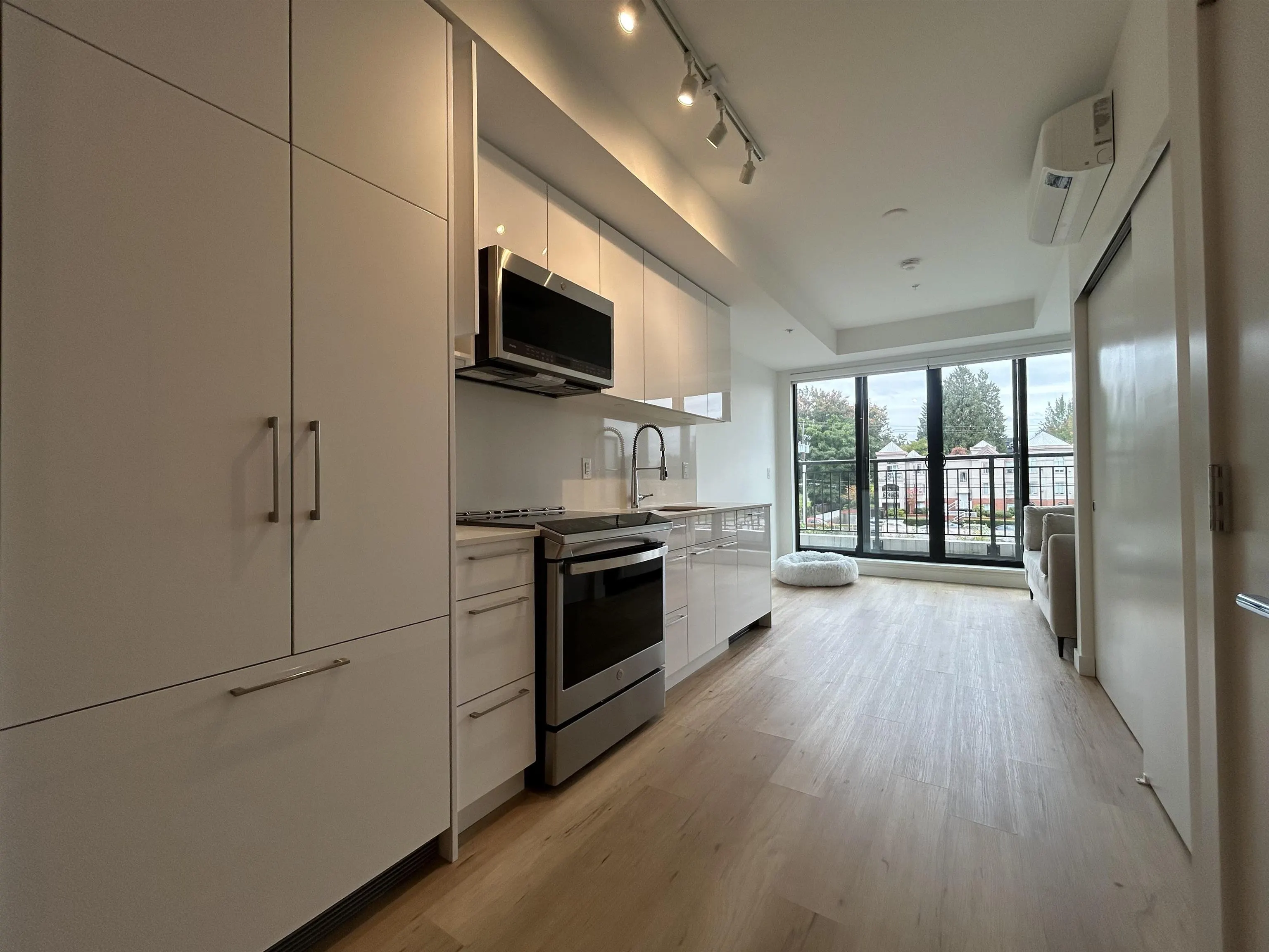 2446 Shaughnessy Street #202