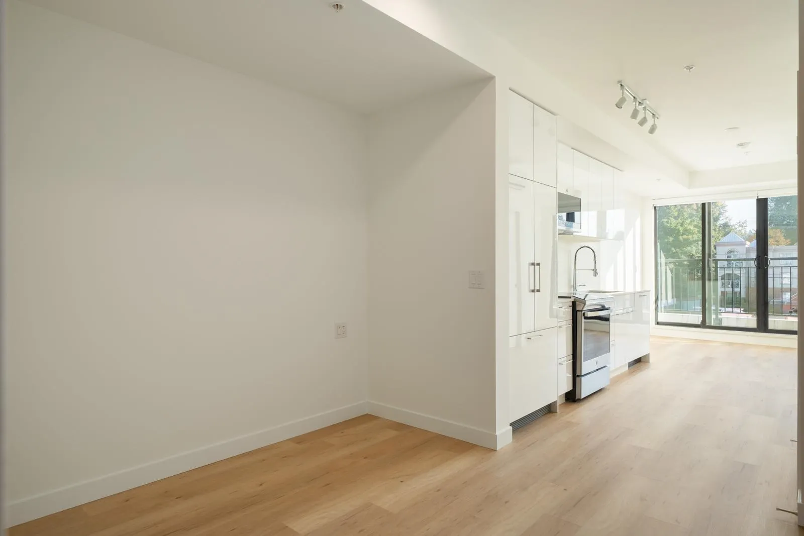 2446 Shaughnessy Street #202