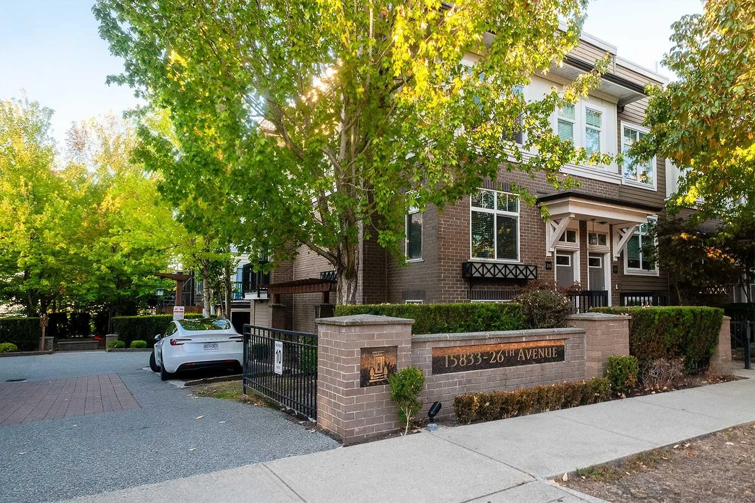 15833 26 Avenue #61