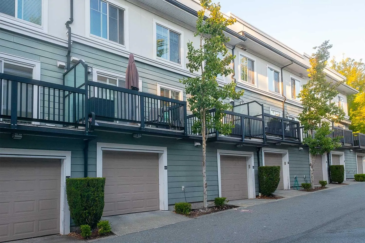 15833 26 Avenue #61