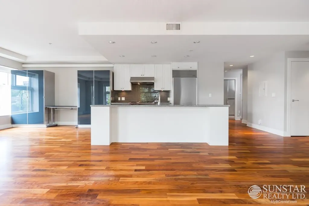 1477 W 15th Avenue #301