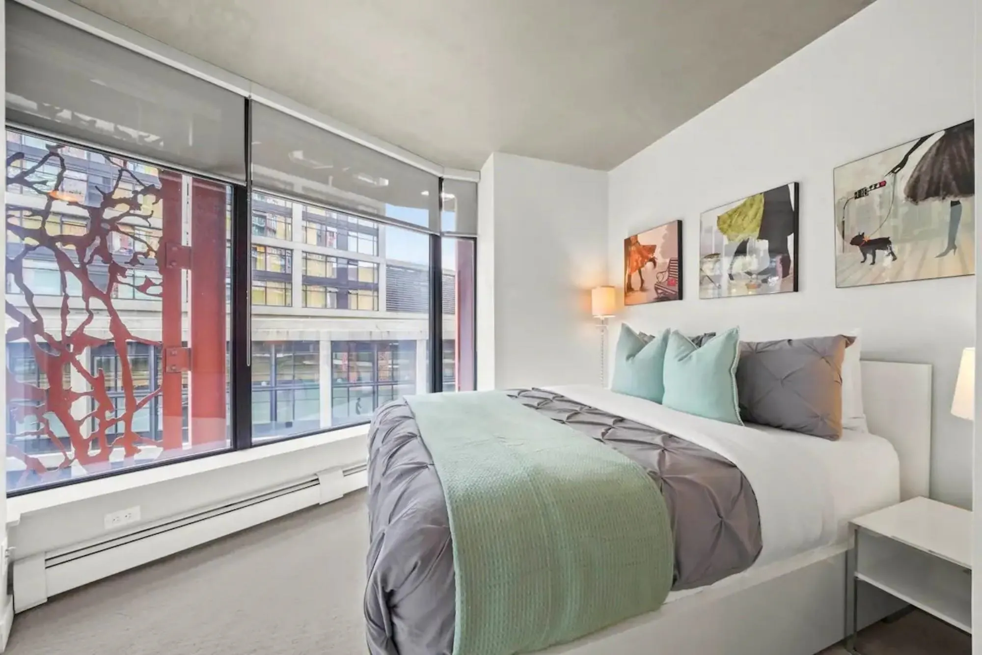 128 W Cordova Street #906