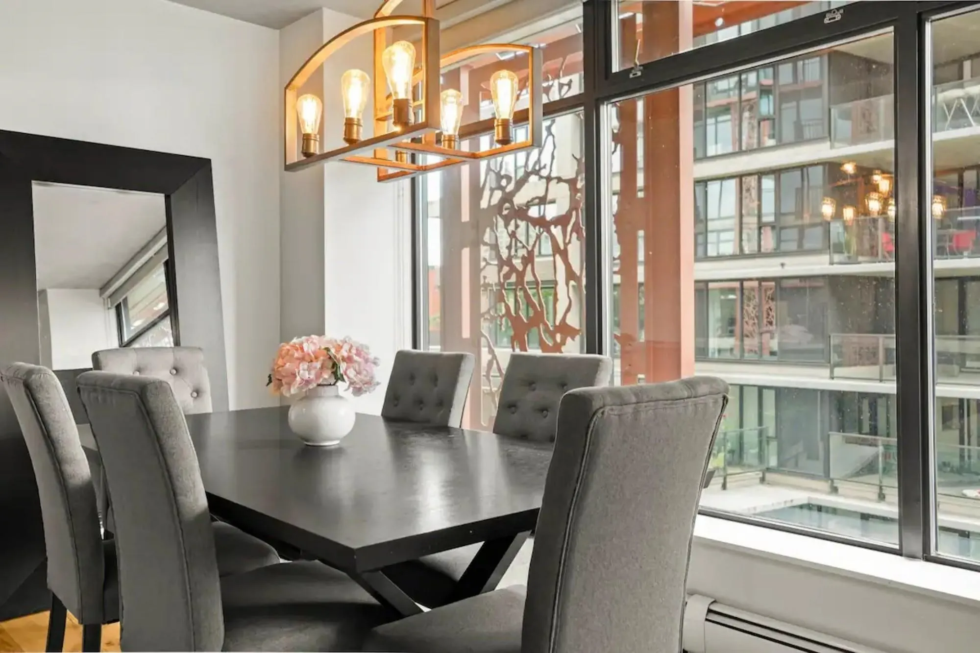 128 W Cordova Street #906