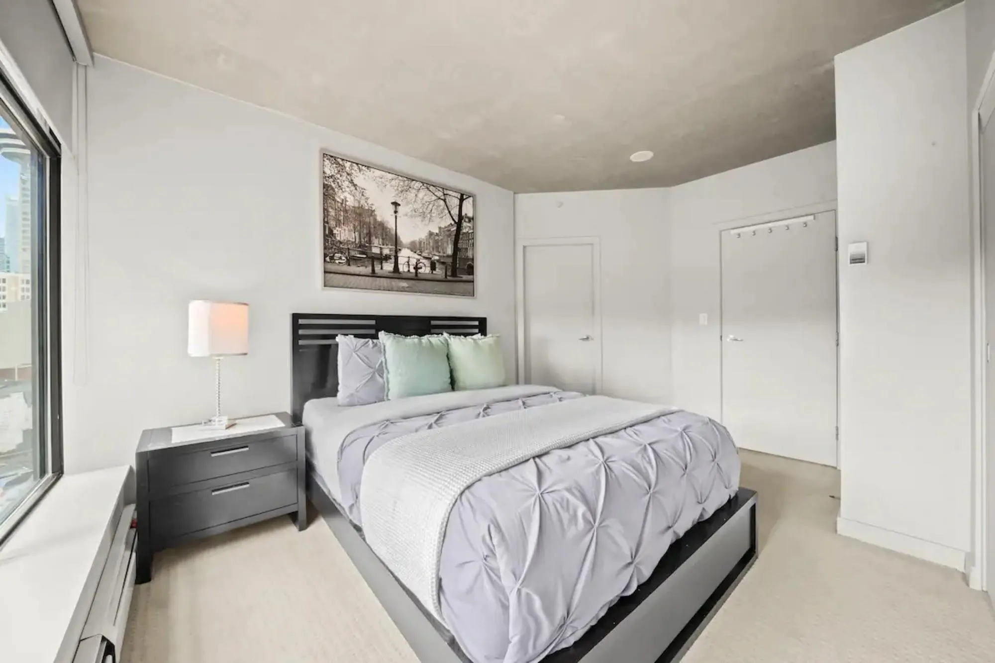 128 W Cordova Street #906