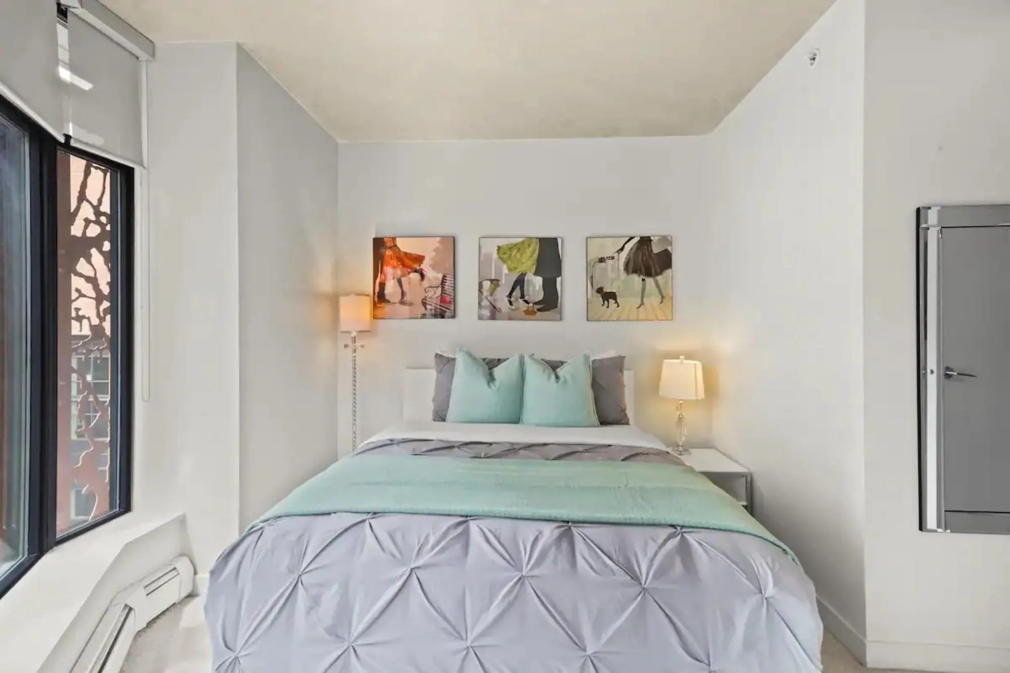 128 W Cordova Street #906