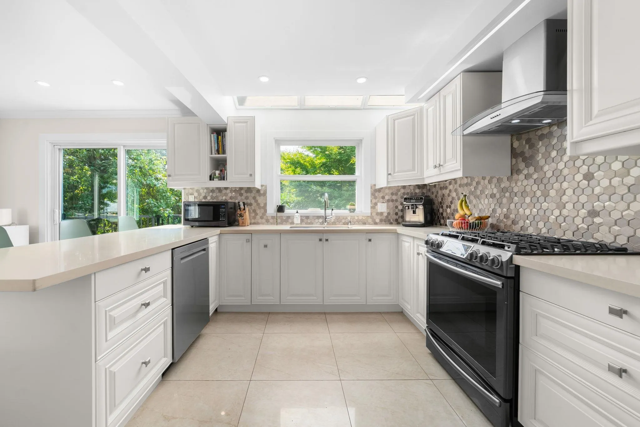 230 W 16th Street #4