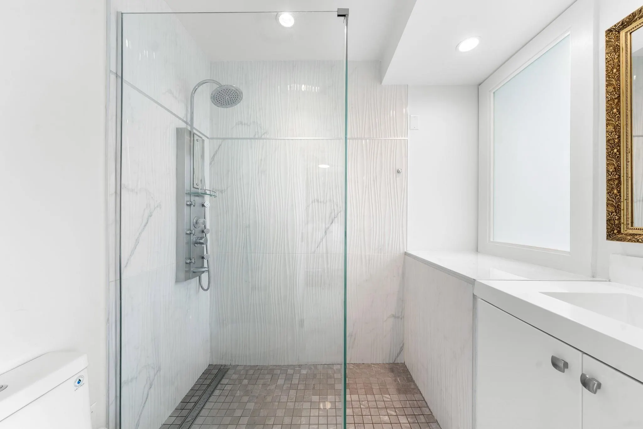 230 W 16th Street #4