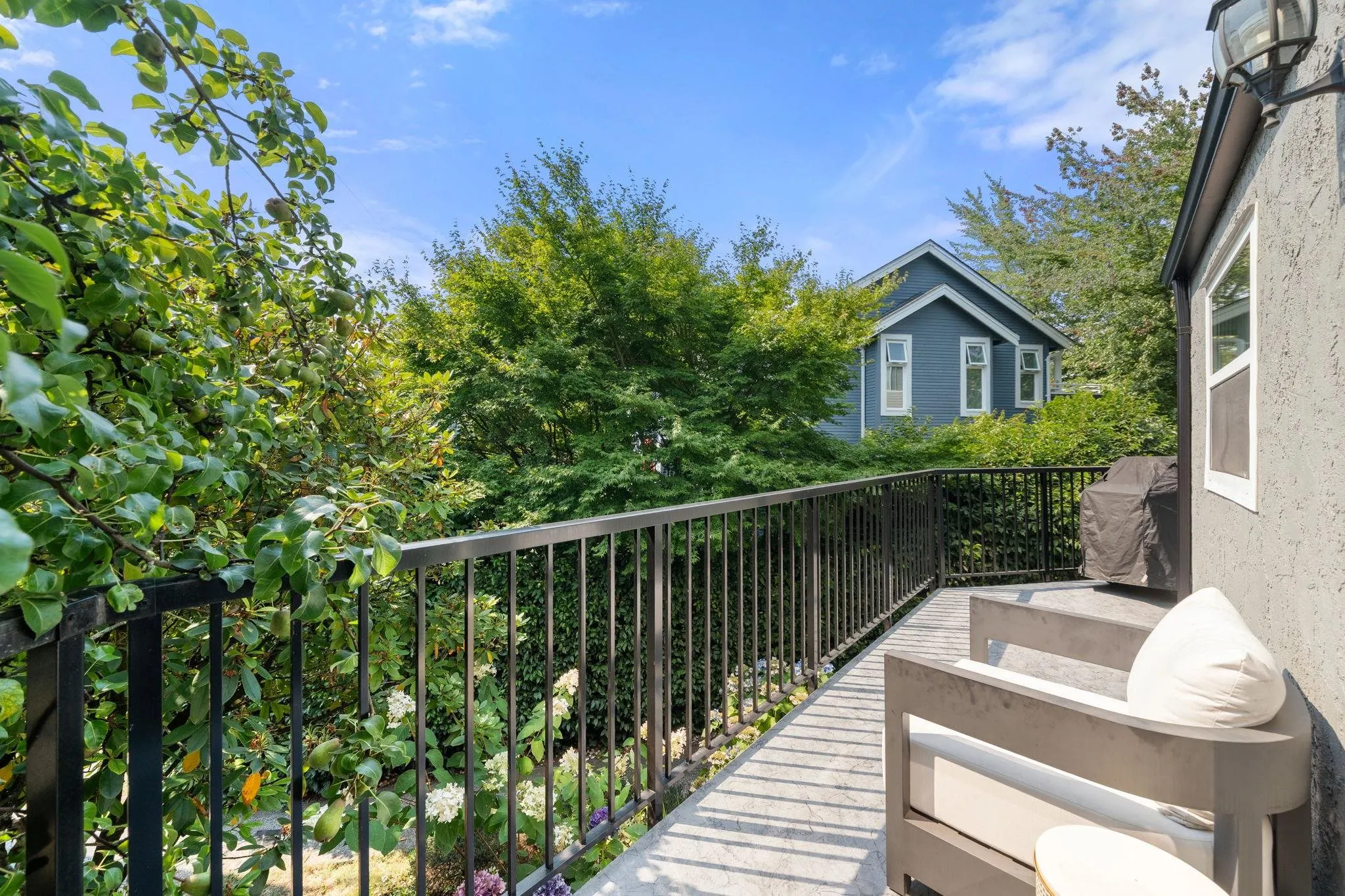 230 W 16th Street #4