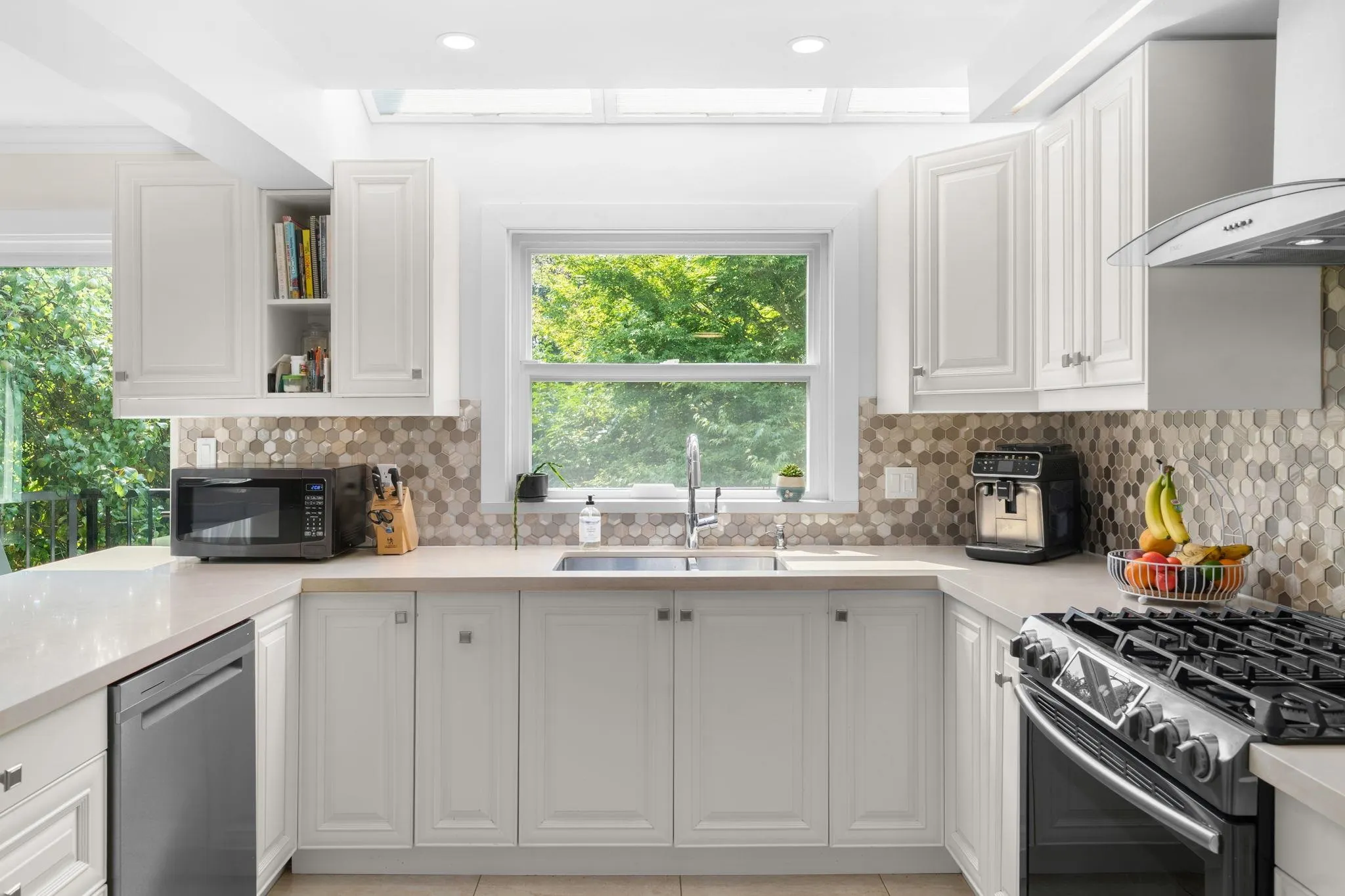 230 W 16th Street #4