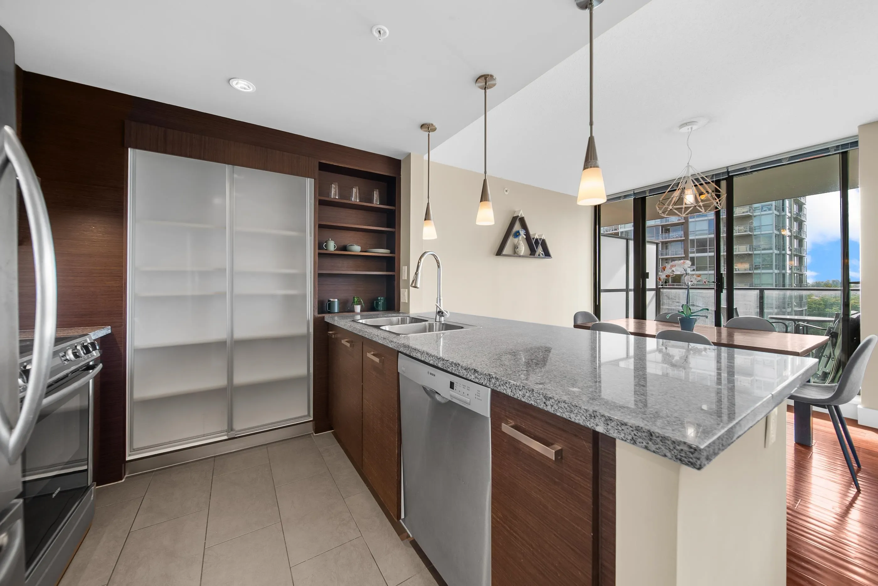 2959 Glen Drive #805