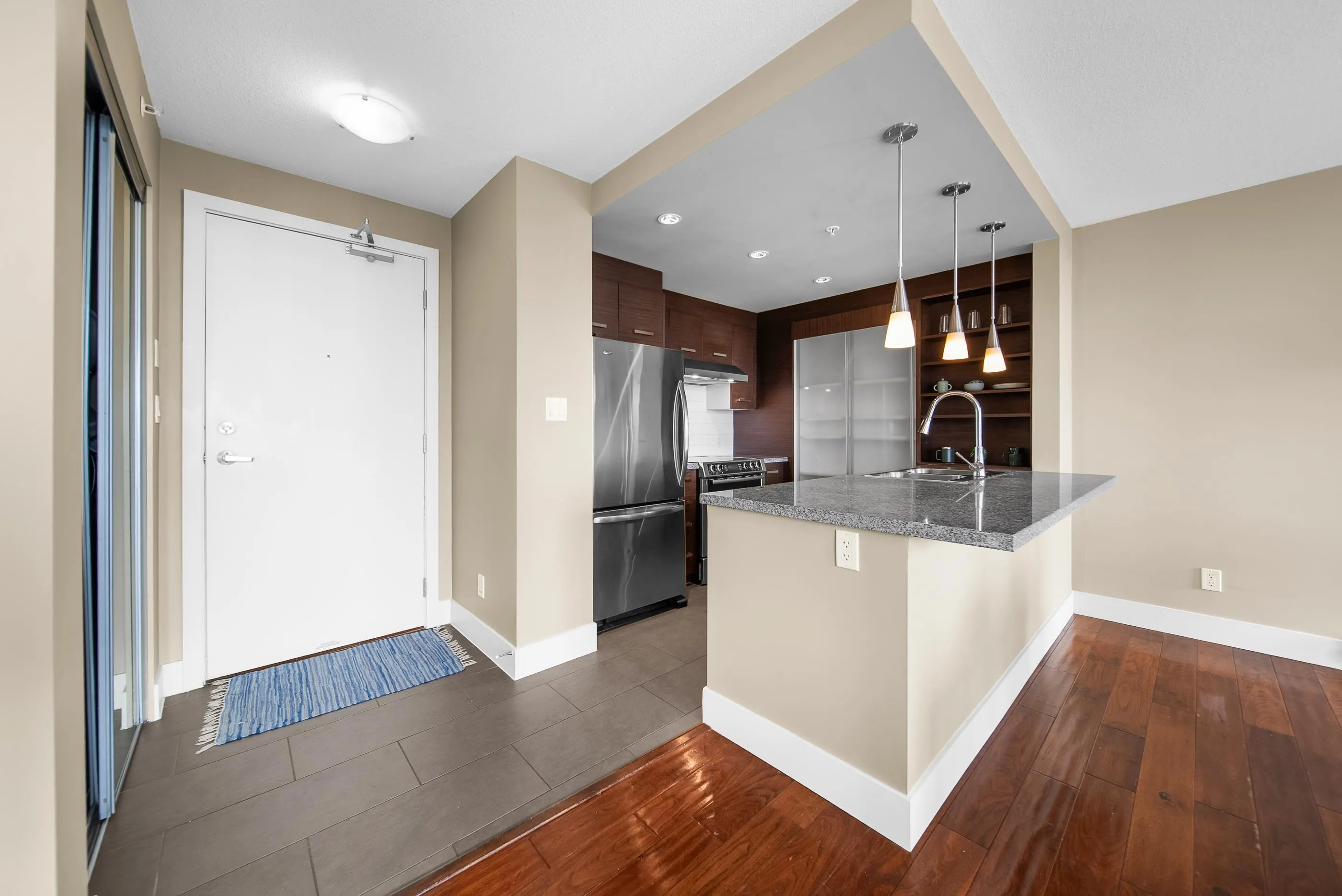 2959 Glen Drive #805