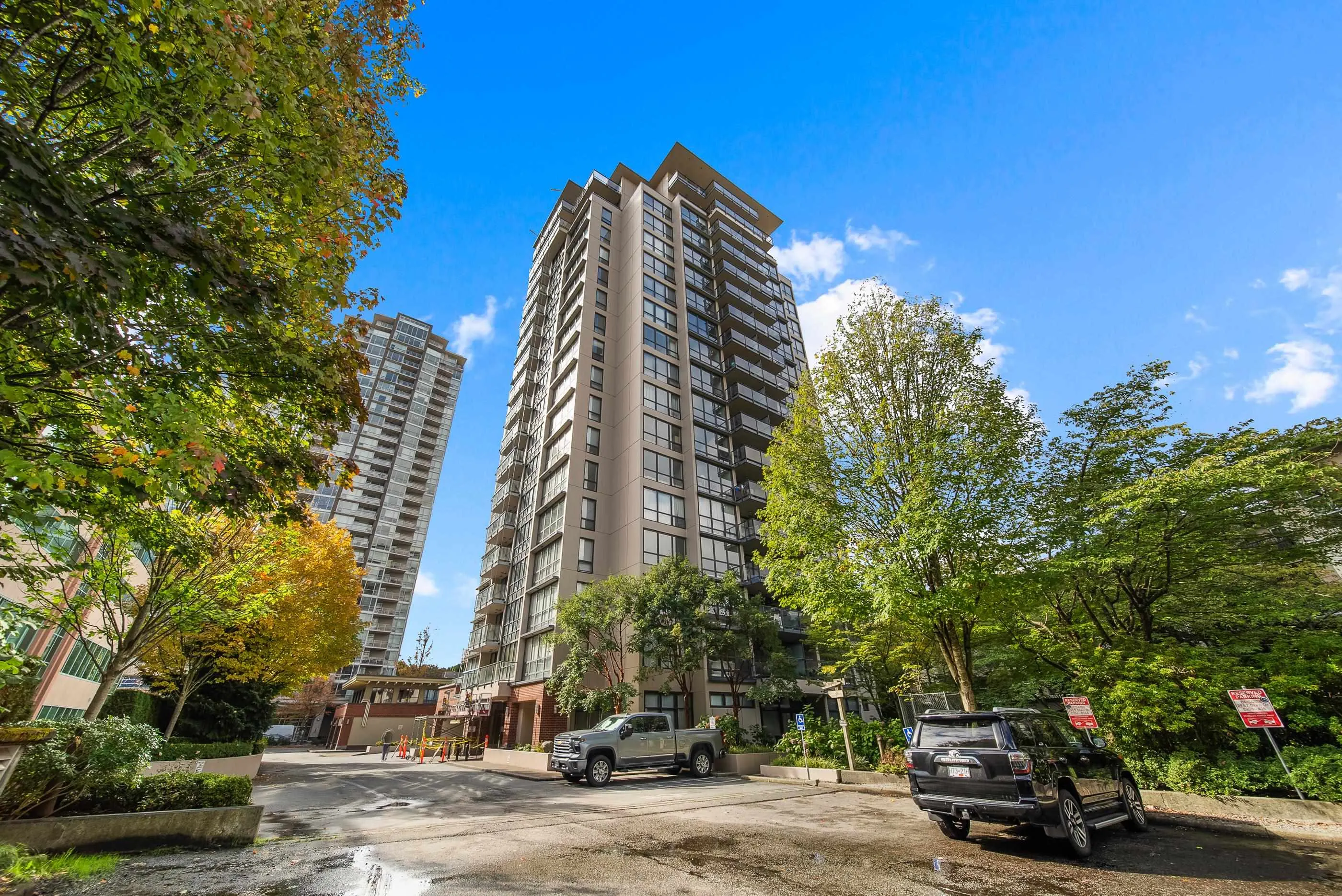 2959 Glen Drive #805