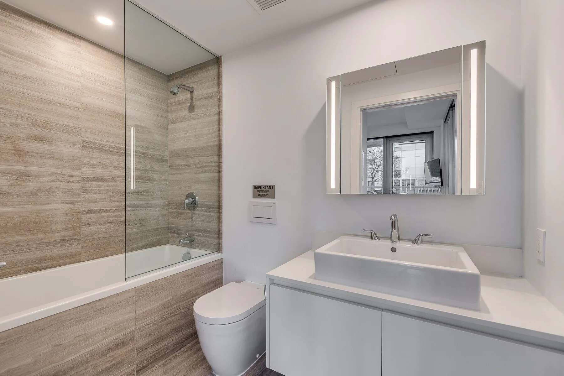 1480 Howe Street #203