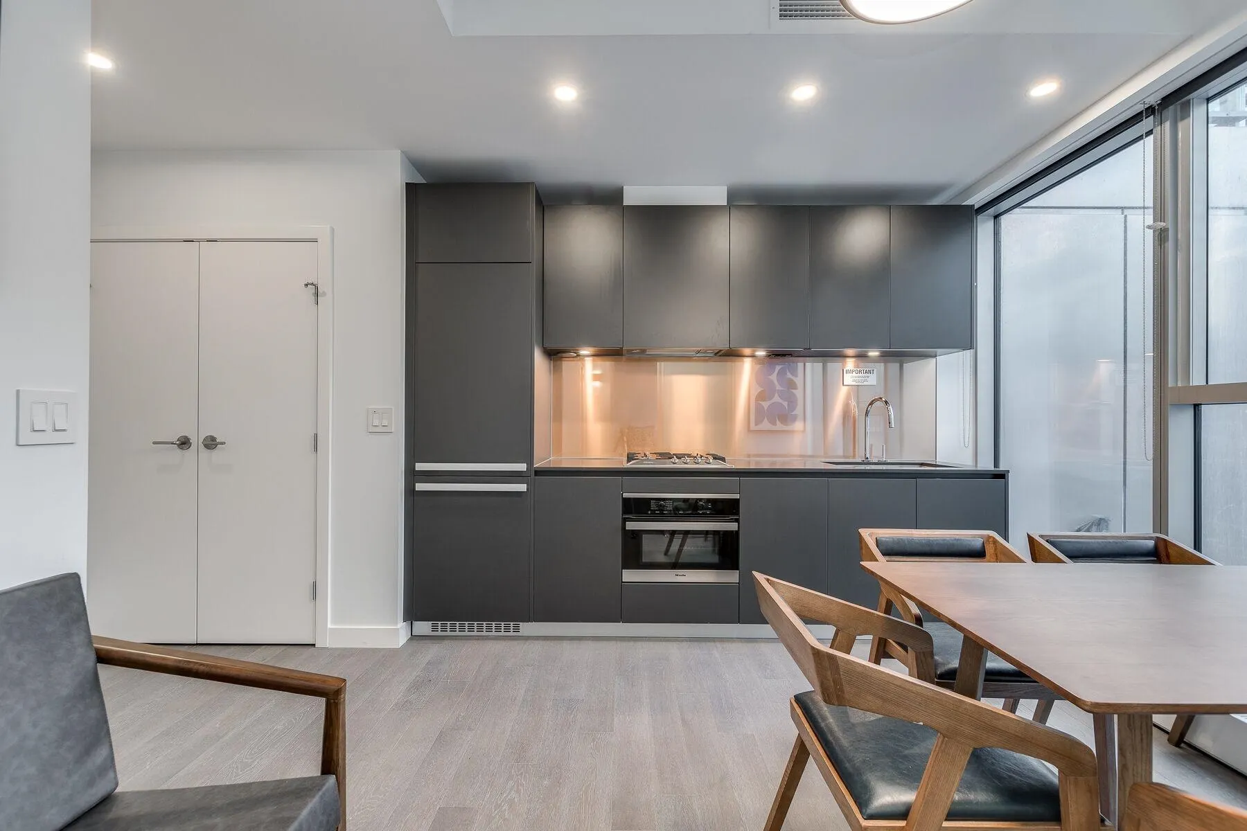 1480 Howe Street #203