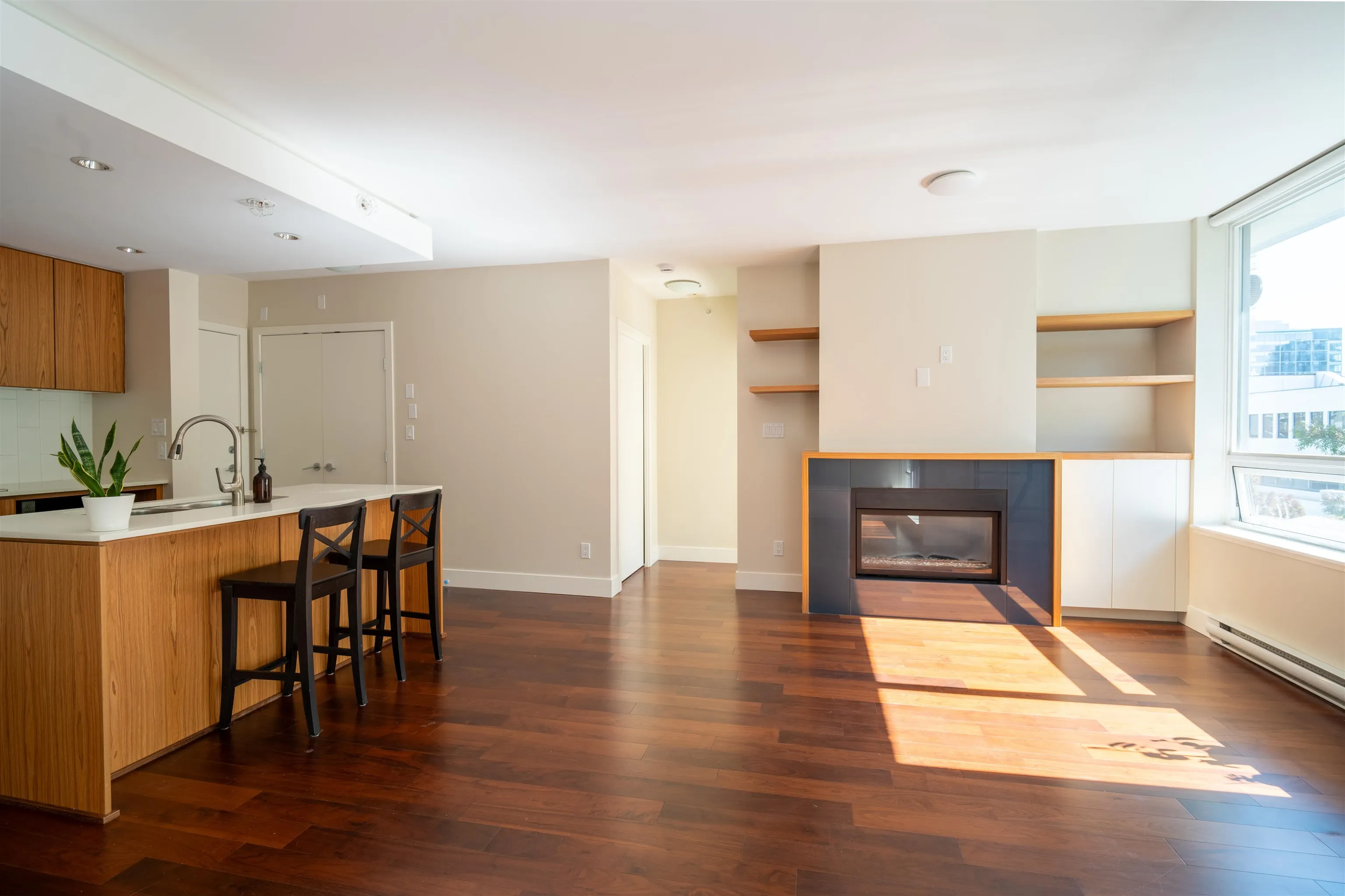 1675 W 8 Avenue #504